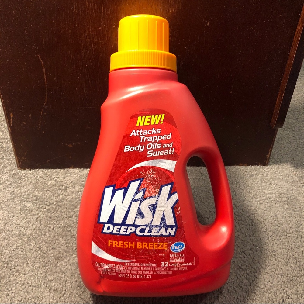 Wisk Deep Clean Fresh Breeze Laundry Detergent HE 32 Loads 50oz
